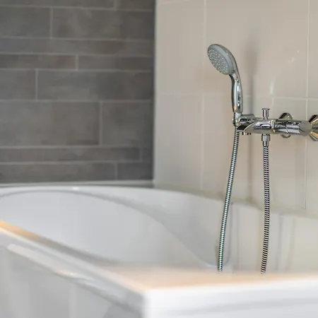 Luxe Vrijstaande Recreatiewoning Met Tuinsauna Villa *