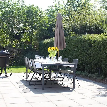 Luxe Vrijstaande Recreatiewoning Met Tuinsauna Villa *