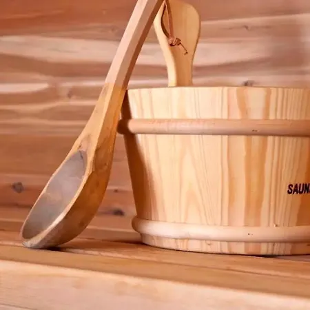 Luxe Vrijstaande Recreatiewoning Met Tuinsauna *